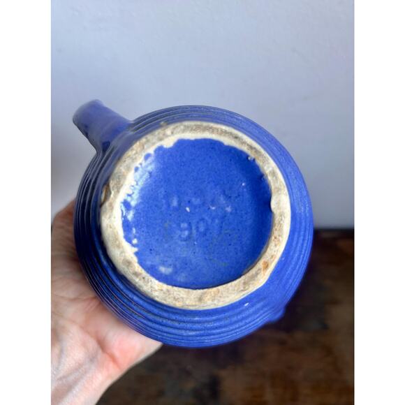 Vintage BAUER Pottery 907 Blue Ceramic Beehive Ringware Pitcher | 20 oz - Picture 5 of 5